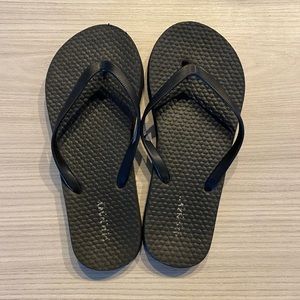 Set of two Old Navy Flip Flops size 1/2 & 2/3